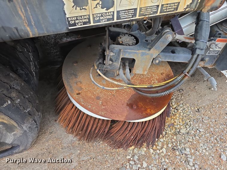 image for item DW3930 2018 Freightliner Business Class M2 street sweeper truck