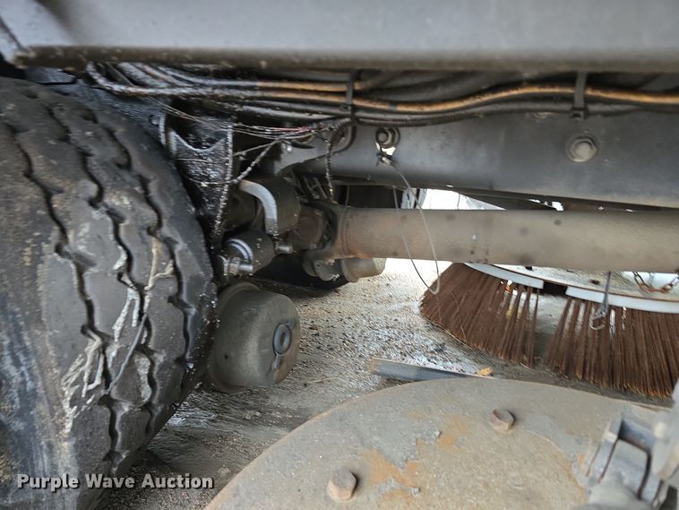 image for item DW3930 2018 Freightliner Business Class M2 street sweeper truck