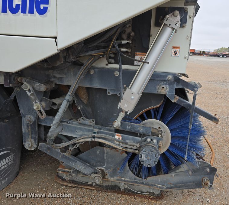 image for item DW3930 2018 Freightliner Business Class M2 street sweeper truck