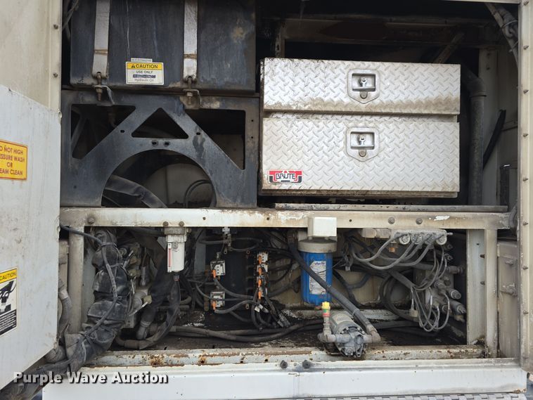 image for item DW3930 2018 Freightliner Business Class M2 street sweeper truck