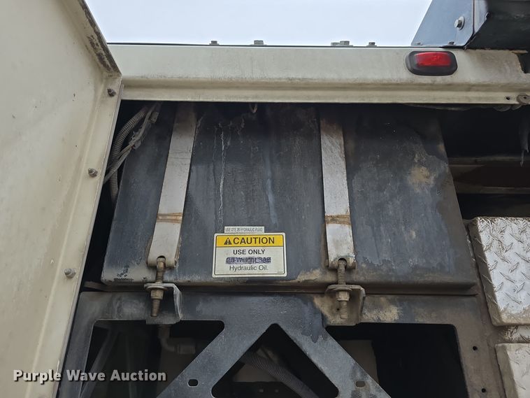 image for item DW3930 2018 Freightliner Business Class M2 street sweeper truck