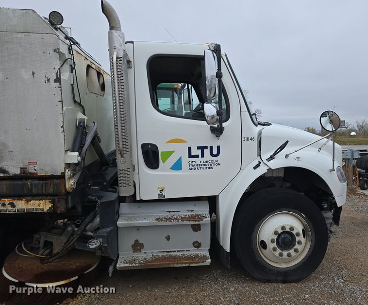 image for item DW3930 2018 Freightliner Business Class M2 street sweeper truck