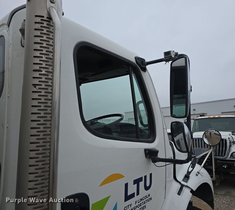 image for item DW3930 2018 Freightliner Business Class M2 street sweeper truck