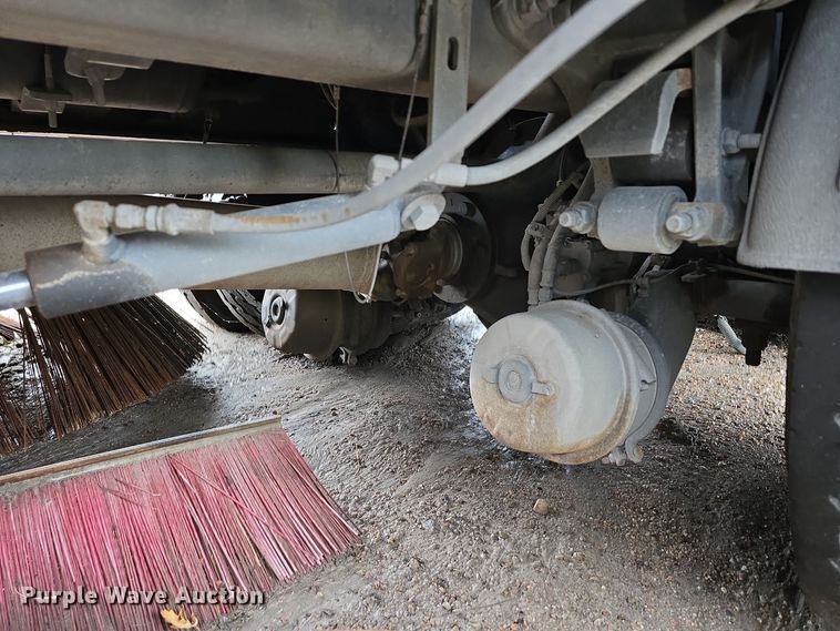 image for item DW3930 2018 Freightliner Business Class M2 street sweeper truck