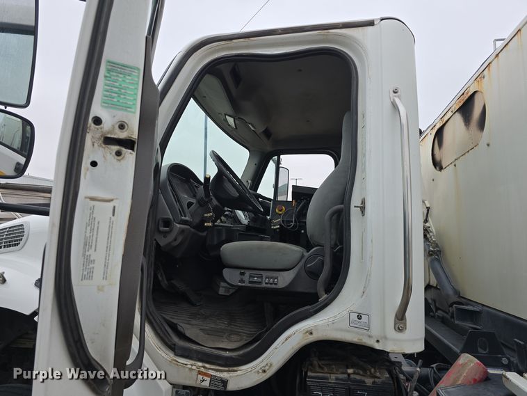 image for item DW3930 2018 Freightliner Business Class M2 street sweeper truck