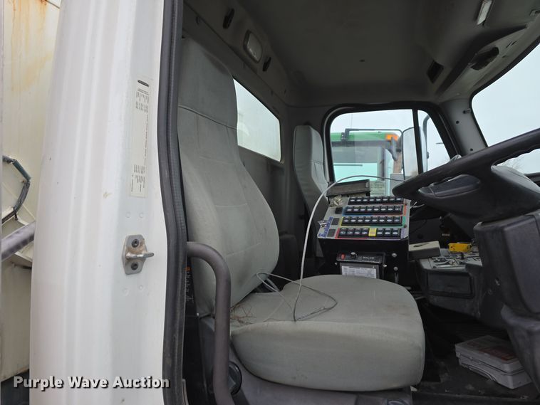 image for item DW3930 2018 Freightliner Business Class M2 street sweeper truck