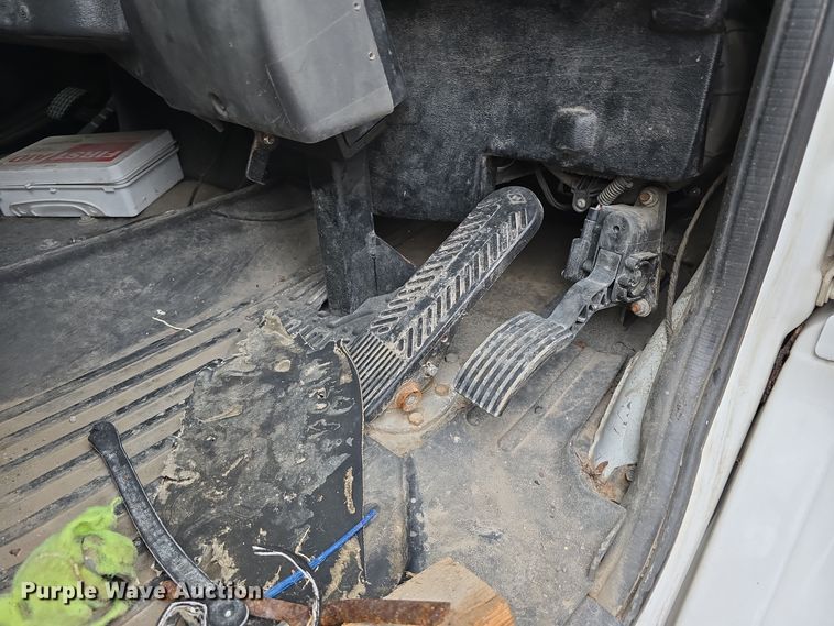 image for item DW3930 2018 Freightliner Business Class M2 street sweeper truck