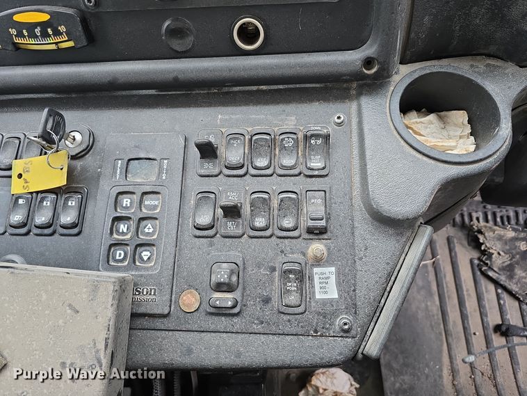 image for item DW3930 2018 Freightliner Business Class M2 street sweeper truck