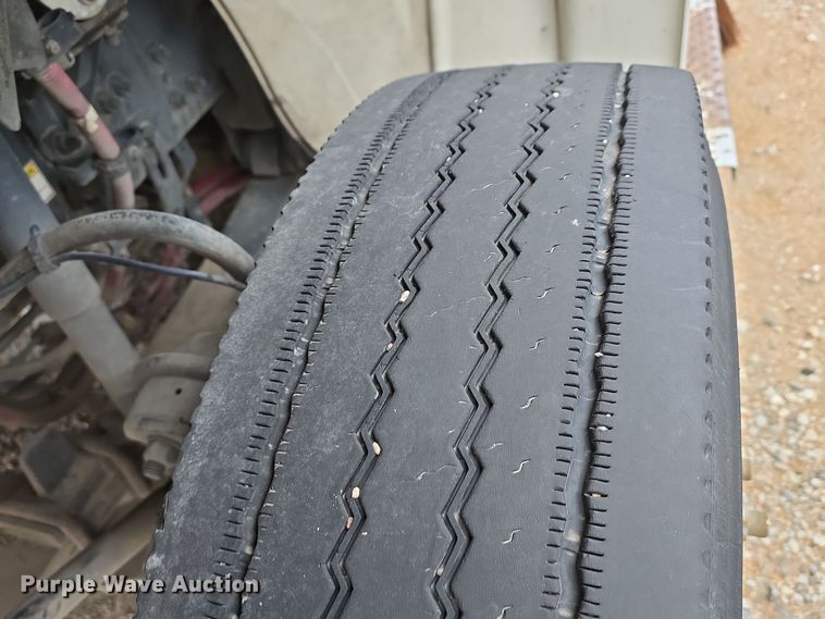 image for item DW3930 2018 Freightliner Business Class M2 street sweeper truck