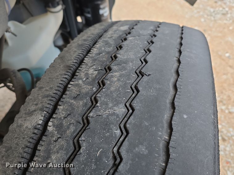 image for item DW3930 2018 Freightliner Business Class M2 street sweeper truck