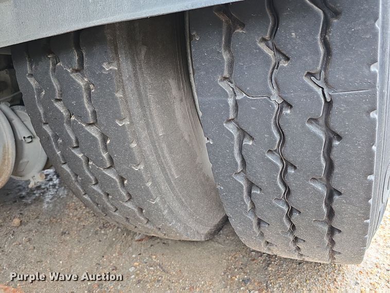 image for item DW3930 2018 Freightliner Business Class M2 street sweeper truck