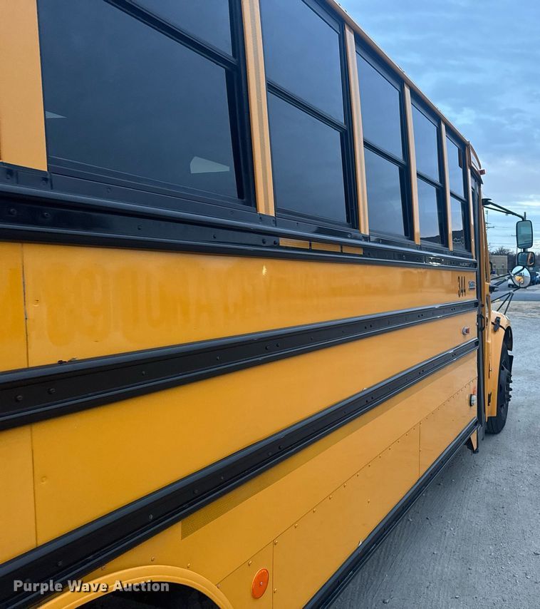 image for item DX3924 2014 Thomas  Saf-T-Liner C2 school bus