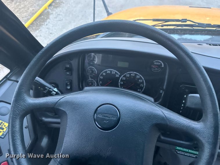 image for item DX3924 2014 Thomas  Saf-T-Liner C2 school bus