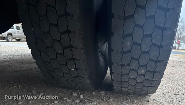 image for item DX3924 2014 Thomas  Saf-T-Liner C2 school bus