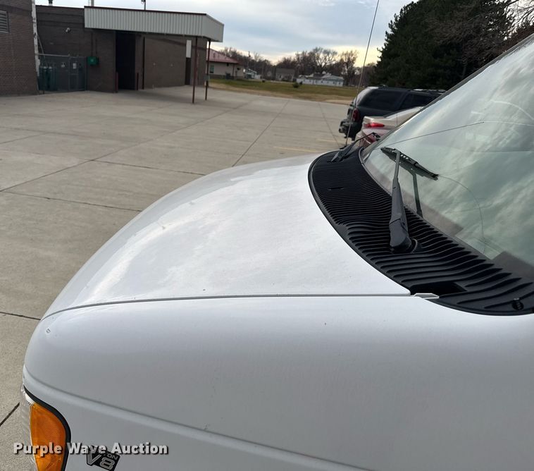 image for item DX3928 1999 Ford E350 Super Duty XLT handicap accessible van