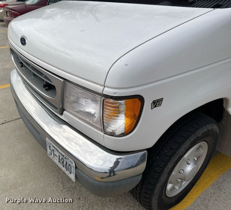 image for item DX3928 1999 Ford E350 Super Duty XLT handicap accessible van