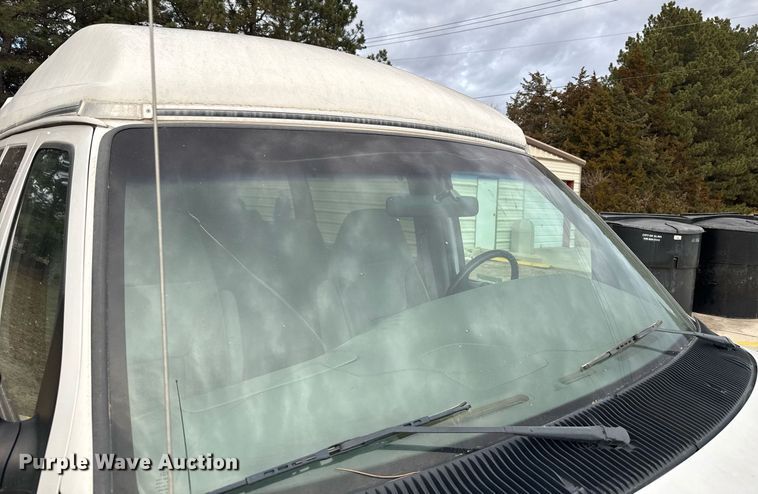 image for item DX3928 1999 Ford E350 Super Duty XLT handicap accessible van