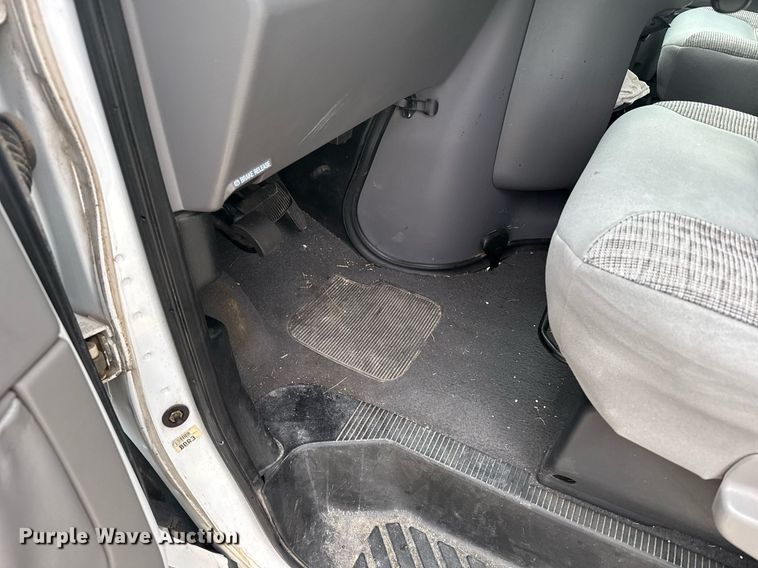 image for item DX3928 1999 Ford E350 Super Duty XLT handicap accessible van