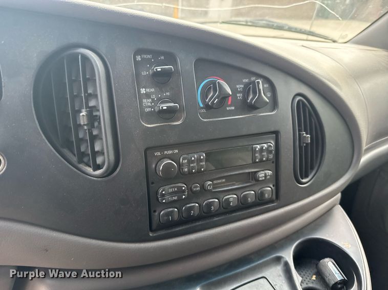 image for item DX3928 1999 Ford E350 Super Duty XLT handicap accessible van