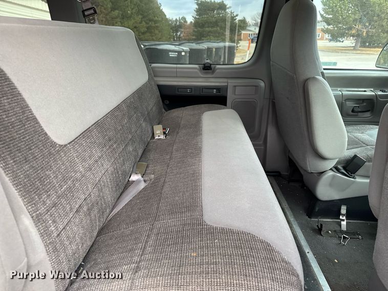 image for item DX3928 1999 Ford E350 Super Duty XLT handicap accessible van