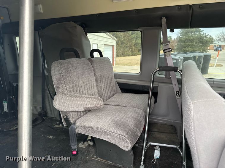 image for item DX3928 1999 Ford E350 Super Duty XLT handicap accessible van