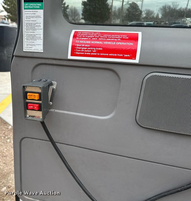 image for item DX3928 1999 Ford E350 Super Duty XLT handicap accessible van