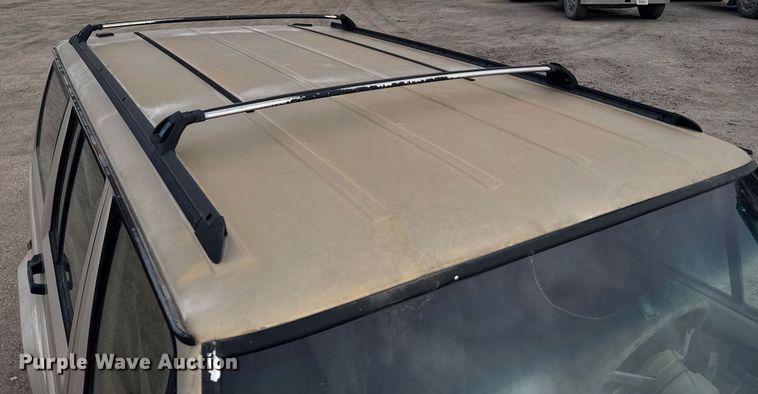 image for item DX3930 1993 Jeep Cherokee SUV