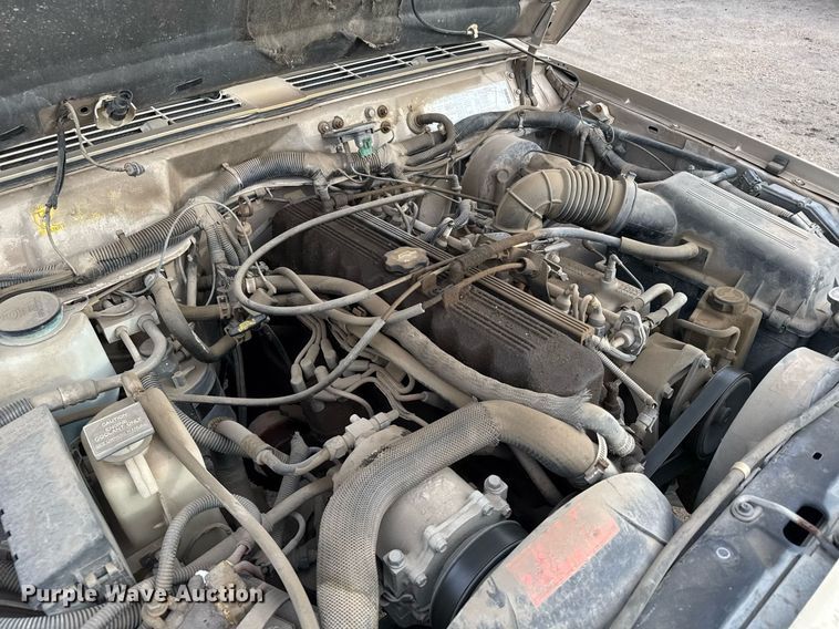 image for item DX3930 1993 Jeep Cherokee SUV