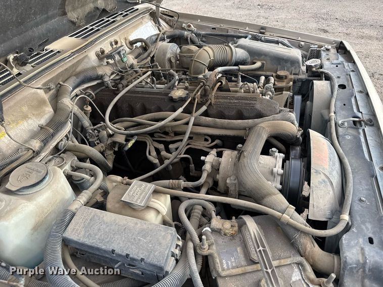 image for item DX3930 1993 Jeep Cherokee SUV