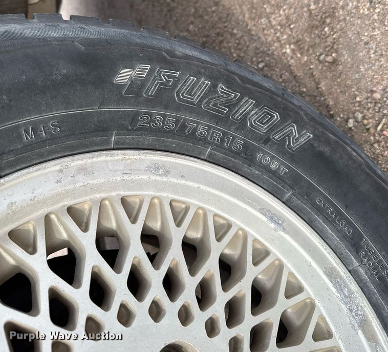 image for item DX3930 1993 Jeep Cherokee SUV