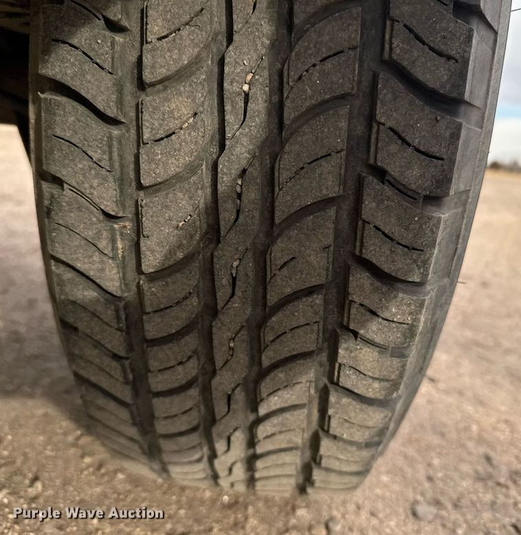 image for item DX3930 1993 Jeep Cherokee SUV