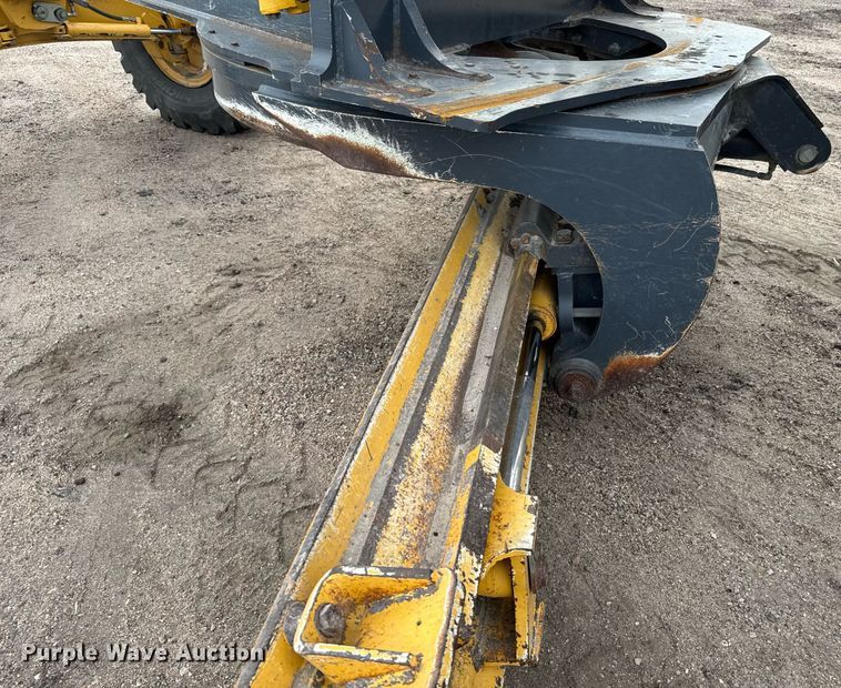 image for item DX3934 2007 John Deere 670D motor grader