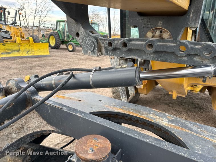 image for item DX3934 2007 John Deere 670D motor grader