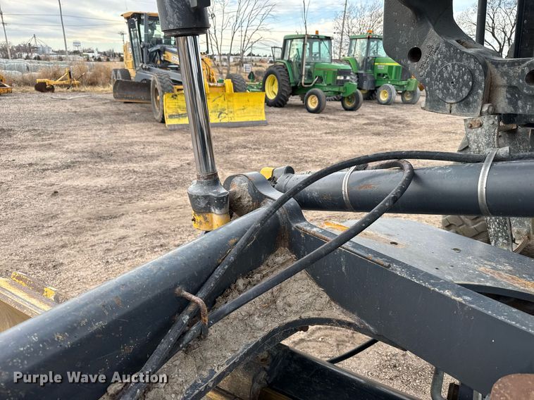 image for item DX3934 2007 John Deere 670D motor grader