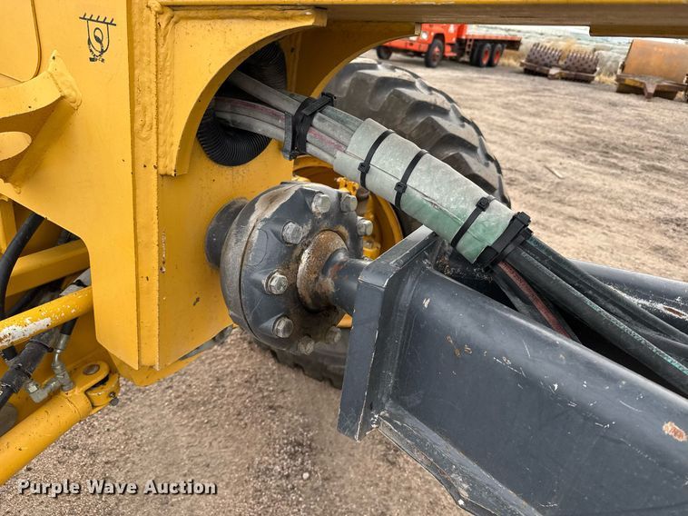 image for item DX3934 2007 John Deere 670D motor grader