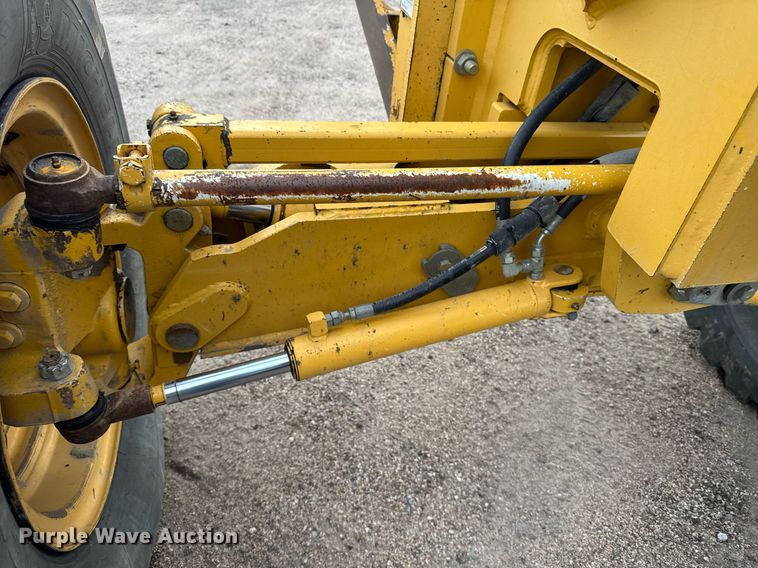 image for item DX3934 2007 John Deere 670D motor grader