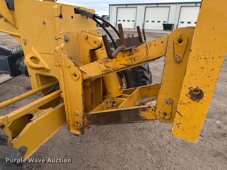 image for item DX3934 2007 John Deere 670D motor grader