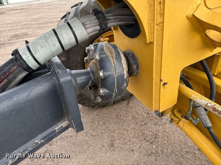 image for item DX3934 2007 John Deere 670D motor grader