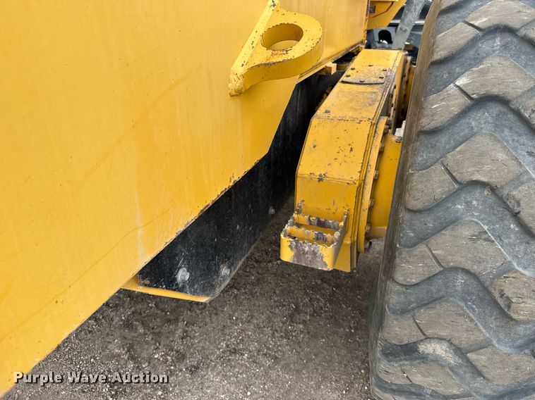 image for item DX3934 2007 John Deere 670D motor grader