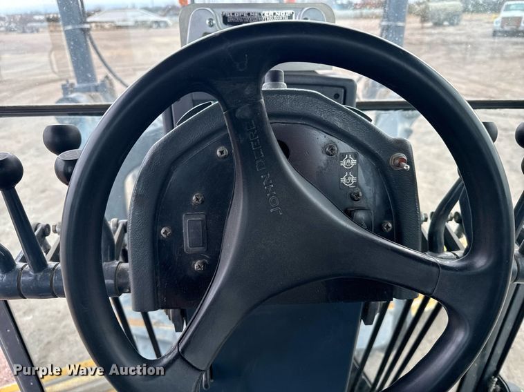 image for item DX3934 2007 John Deere 670D motor grader