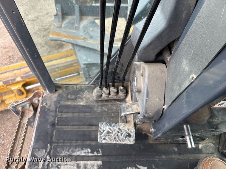 image for item DX3934 2007 John Deere 670D motor grader