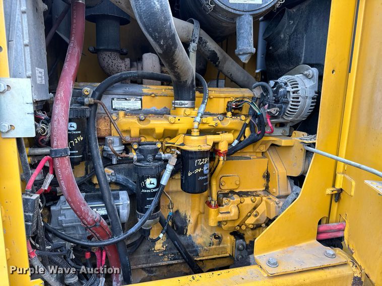 image for item DX3934 2007 John Deere 670D motor grader