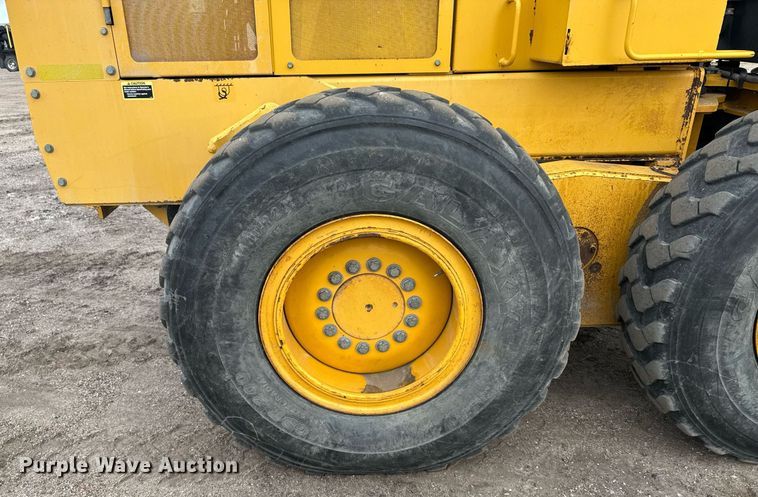 image for item DX3934 2007 John Deere 670D motor grader