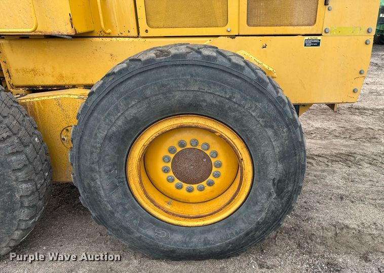 image for item DX3934 2007 John Deere 670D motor grader