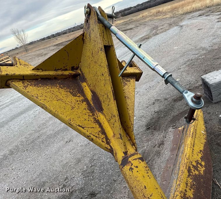 image for item DX3935 10' W three point blade