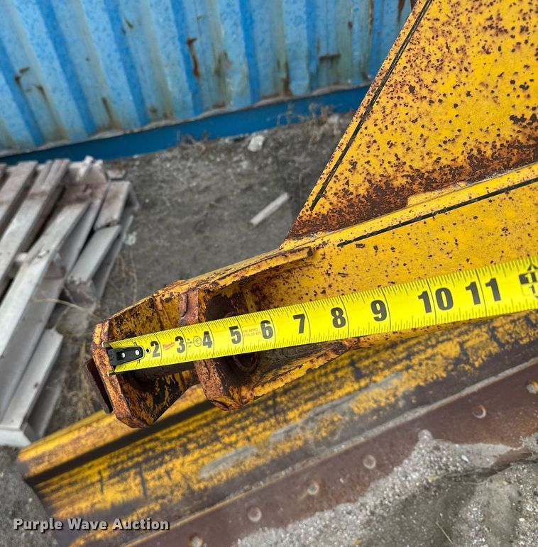 image for item DX3935 10' W three point blade