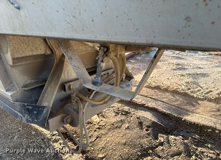 image for item DX3936 2015 Construction Trailer Specialist BDT-40 bottom dump trailer