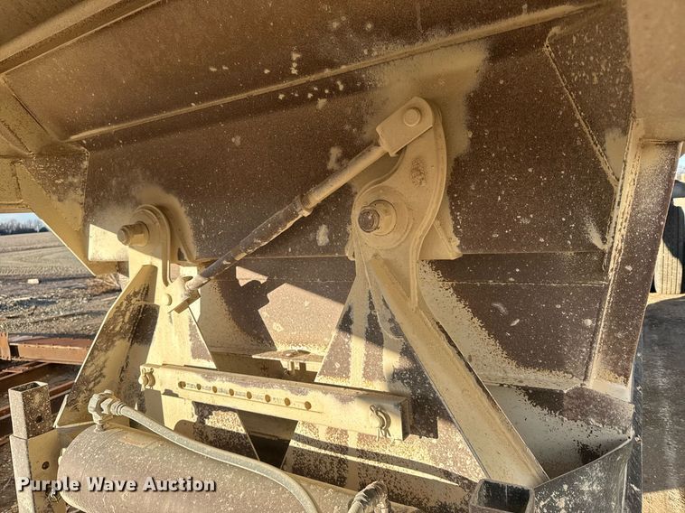 image for item DX3936 2015 Construction Trailer Specialist BDT-40 bottom dump trailer