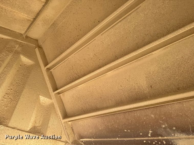 image for item DX3936 2015 Construction Trailer Specialist BDT-40 bottom dump trailer