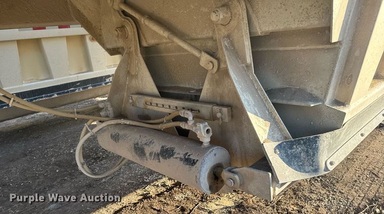 image for item DX3936 2015 Construction Trailer Specialist BDT-40 bottom dump trailer